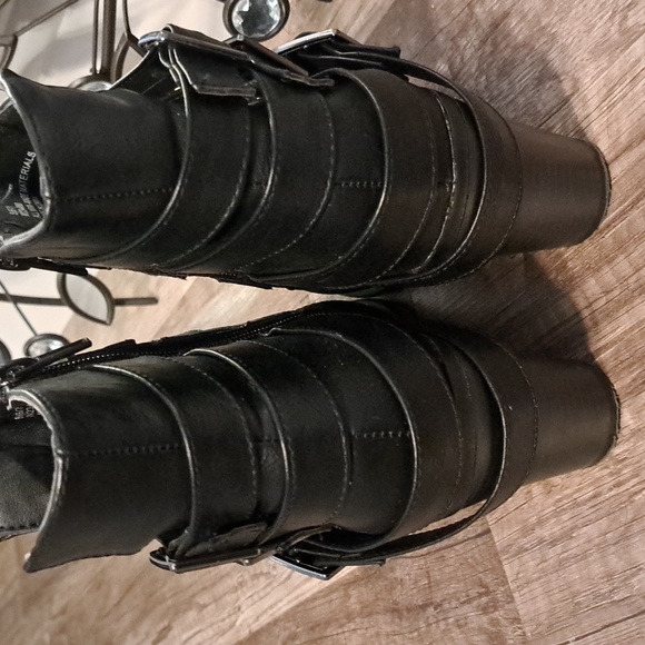 Etc! buckle booties w/side zip - Picture 8 of 9